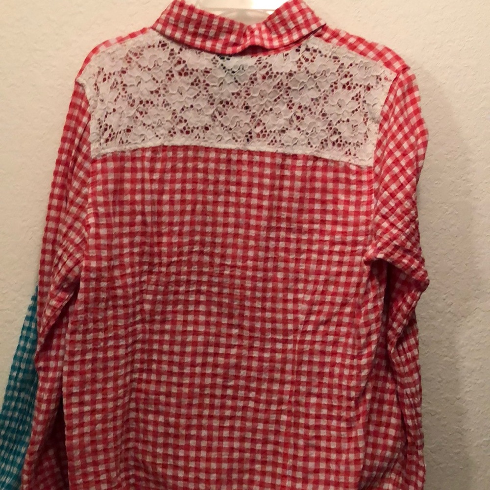 Button up - Picture 2 of 2